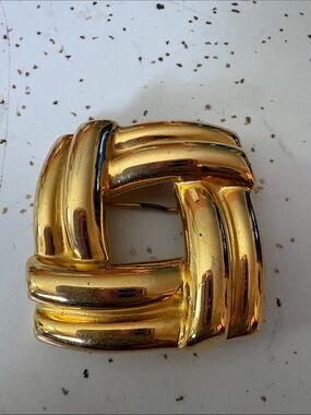 Vintage Chunky Gold-Tone Woven Square Brooch